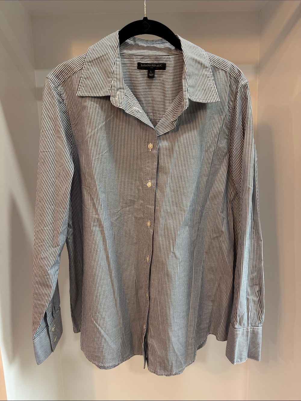 Banana Republic Women’s Blue and White Stripe Button-Up Shirt